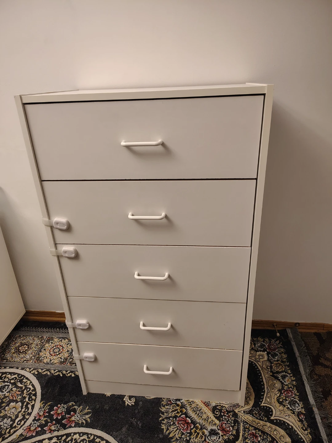 White 5-Drawer Chest - photo 2