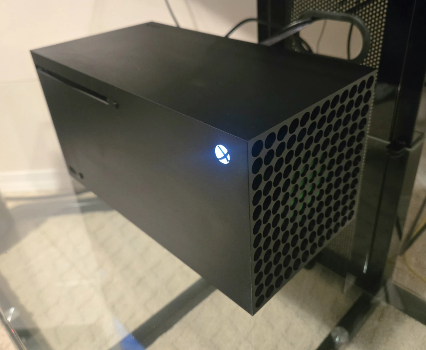 Xbox Series X 1TB + Assassin's Creed Valhalla - photo 3