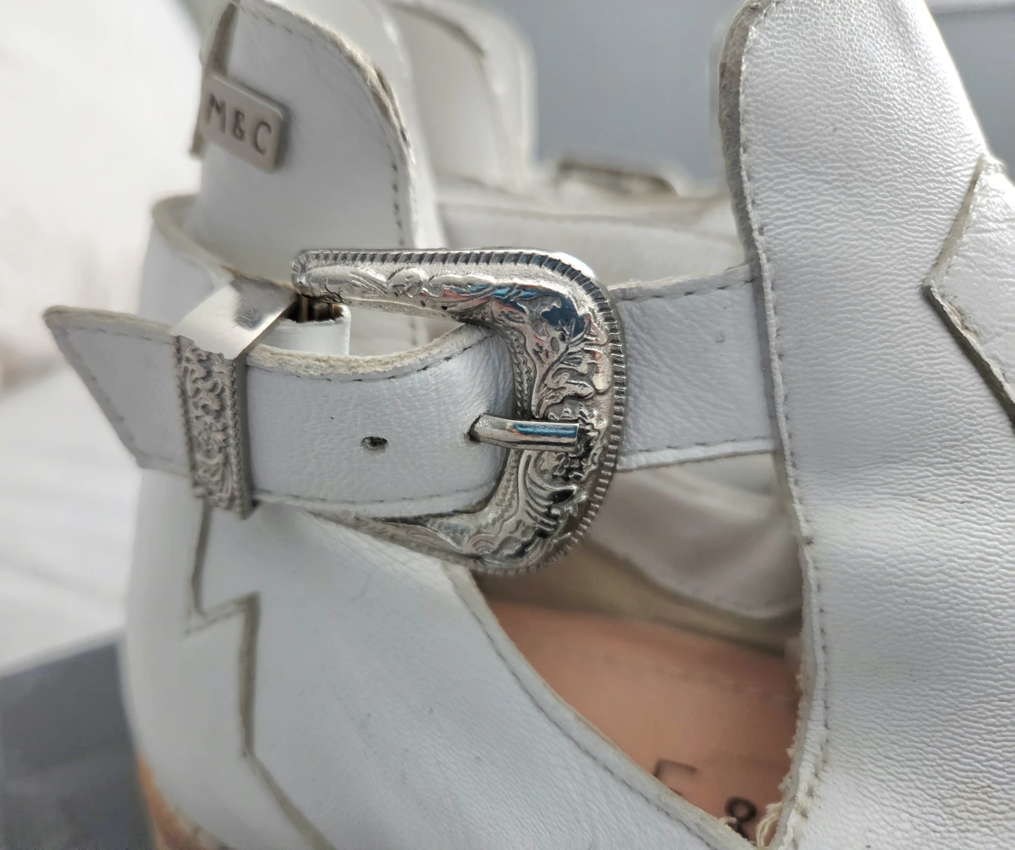 M&C White Leather Cut-Out Western Boots - photo 3
