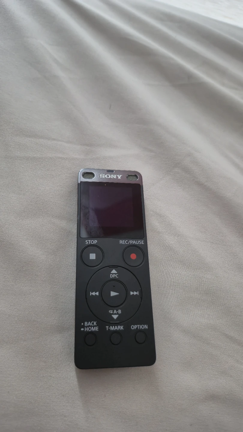 Sony ICD-UX560F Digital Voice Recorder 4GB FM Radio - photo 4