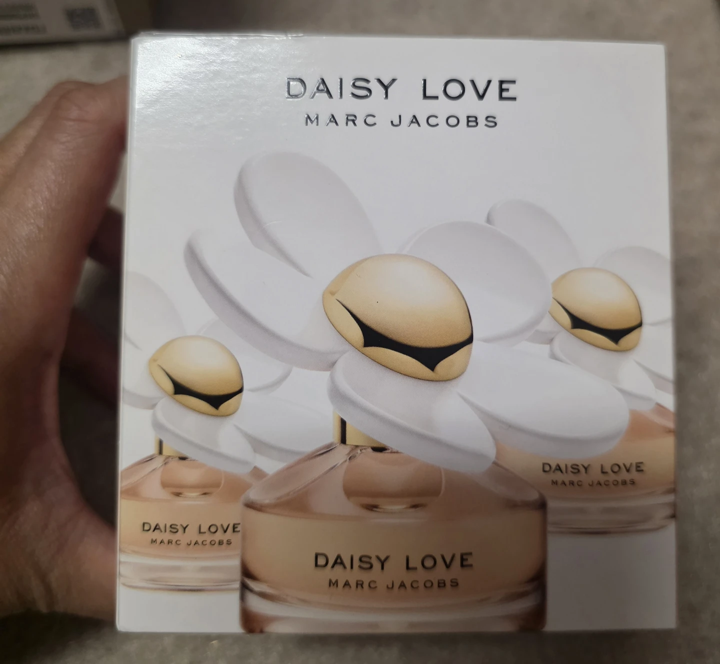 Marc Jacobs Daisy Love Eau de Toilette 30ml - Brand New - photo 2