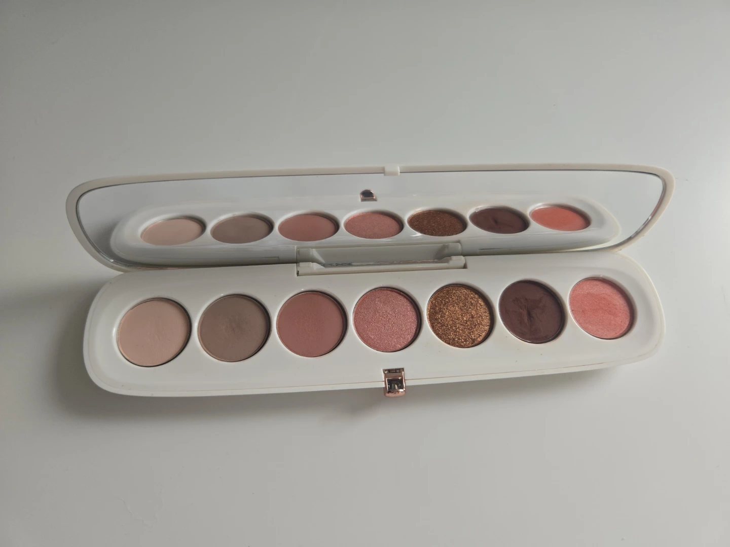 Free! Marc Jacobs Eye-Conic Eyeshadow Palette 790 Fantascene - photo 2