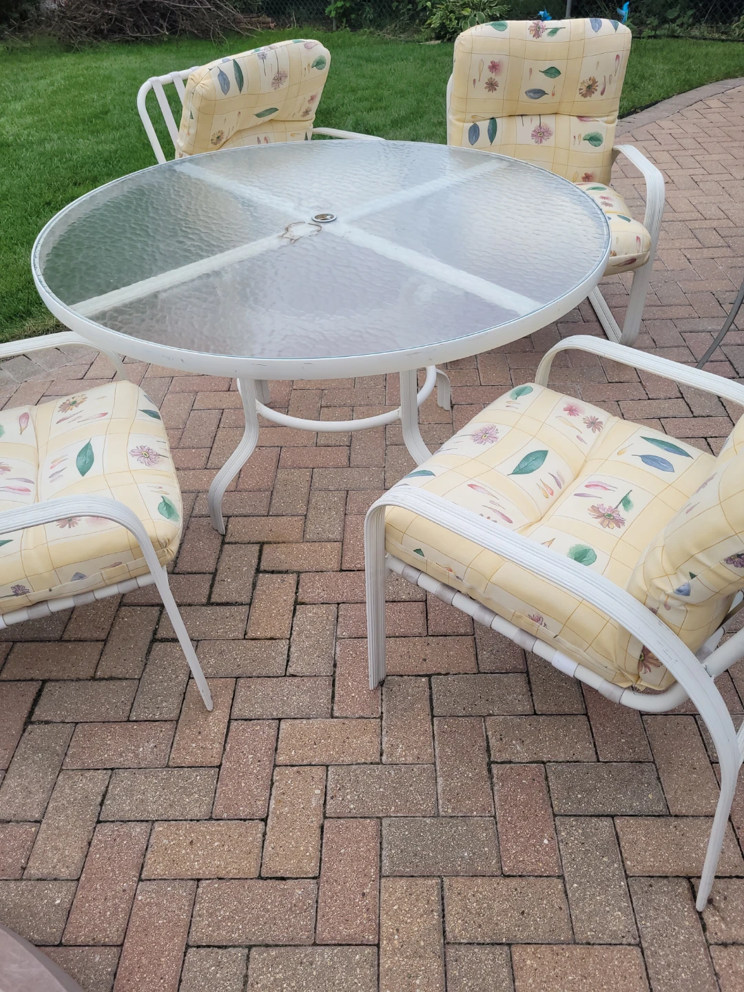Round Glass Patio Table and 4 Chairs Set