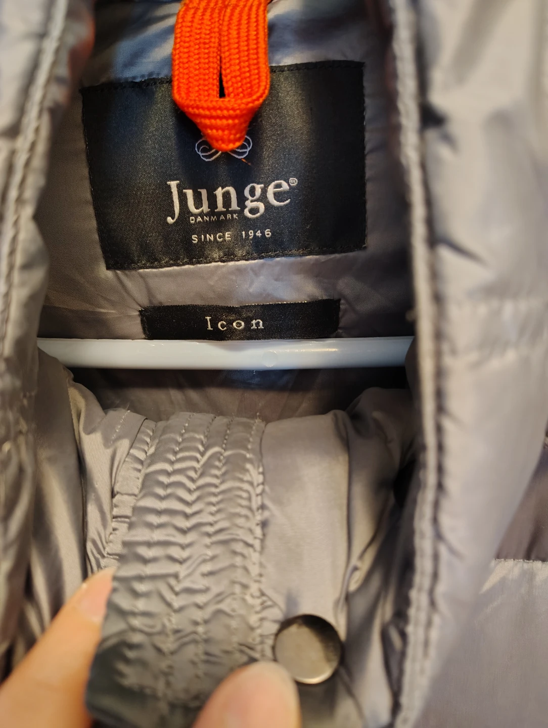 Hot deal 🔥 Junge Down Jacket – Size M - photo 2