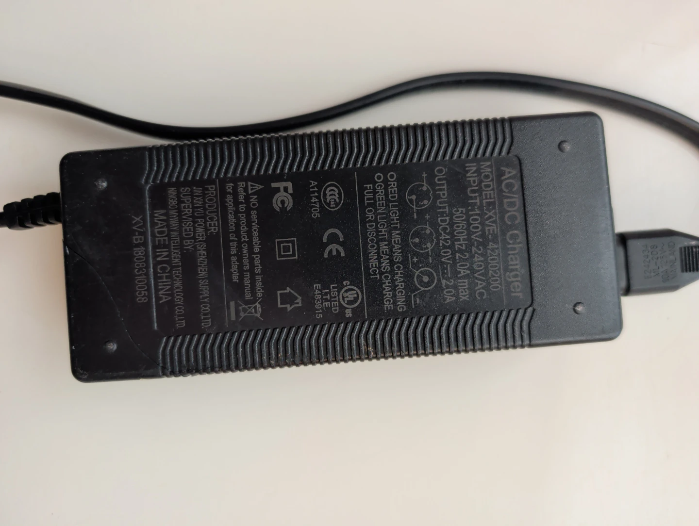 Inokim E-Scooter charger - photo 3