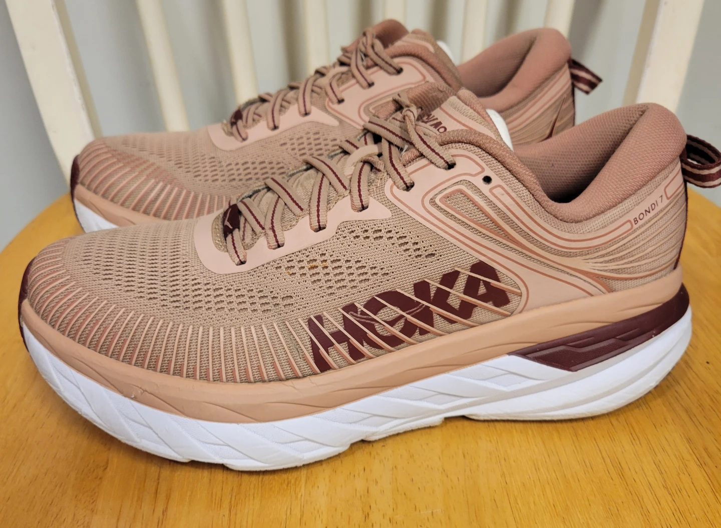 Hoka One One Bondi 7 Rose Pink White Running Shoes Women Sz 8.5 - photo 3