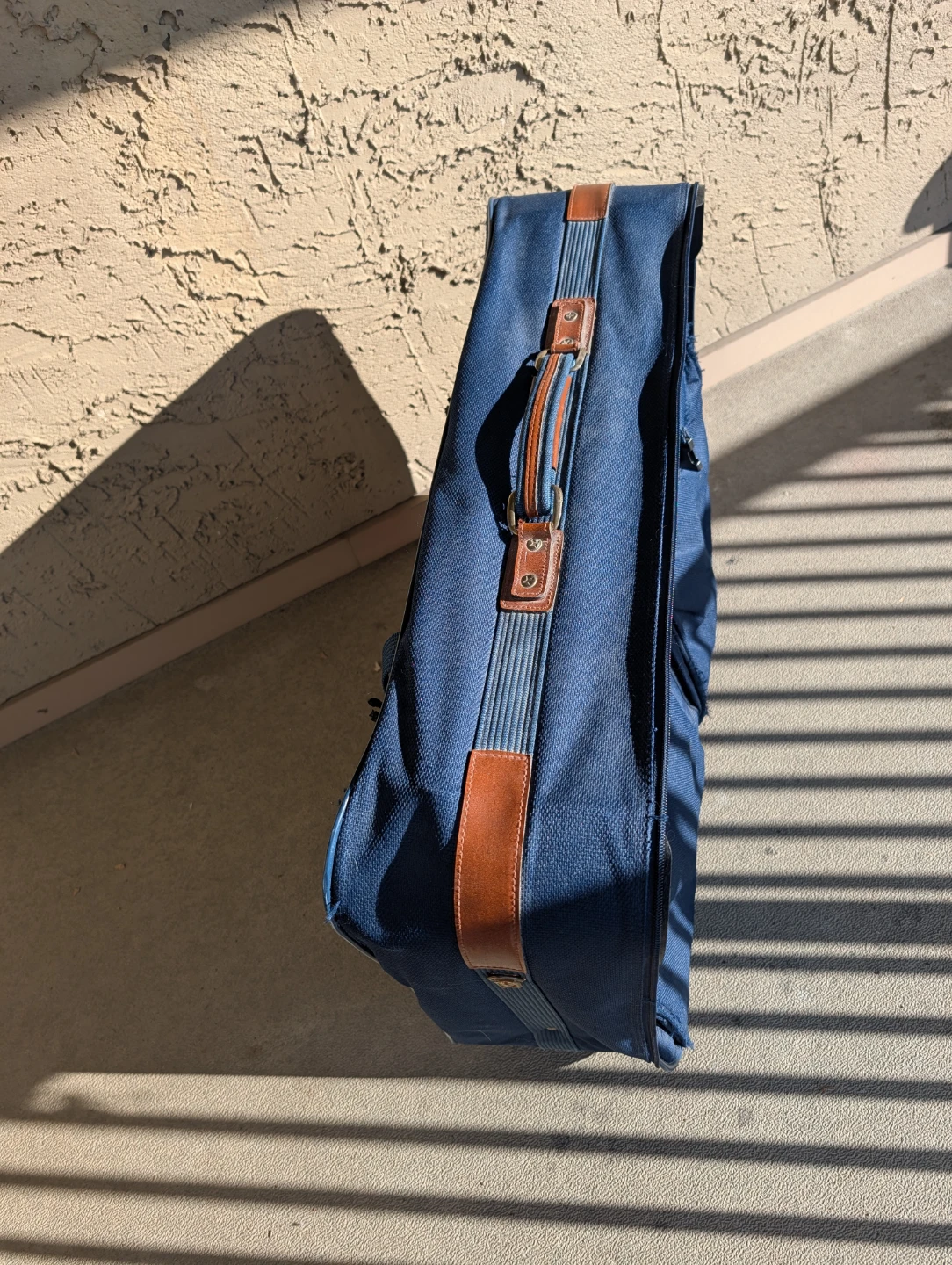 Buxton blue rolling suitcase - photo 3