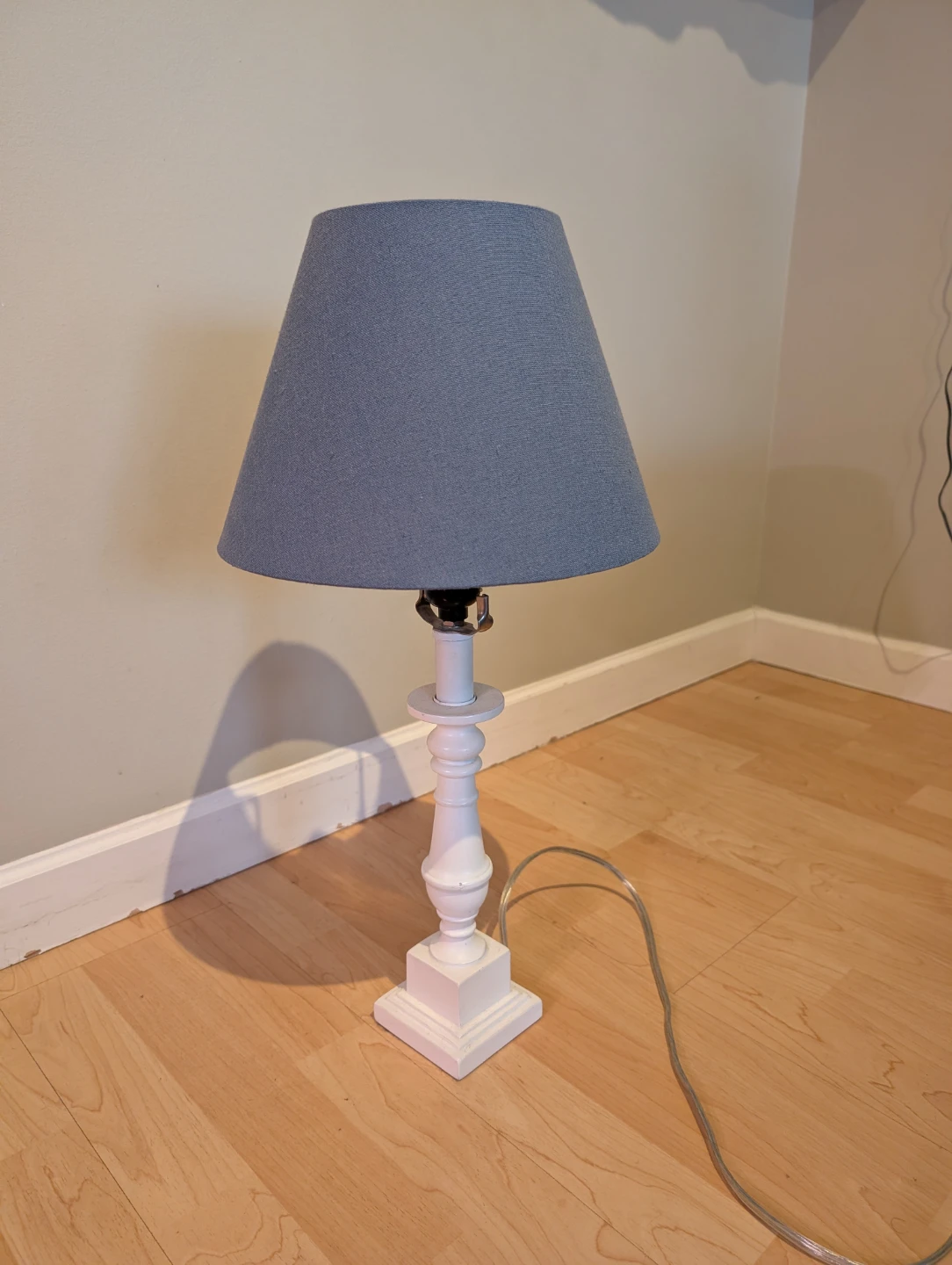 Table lamp
