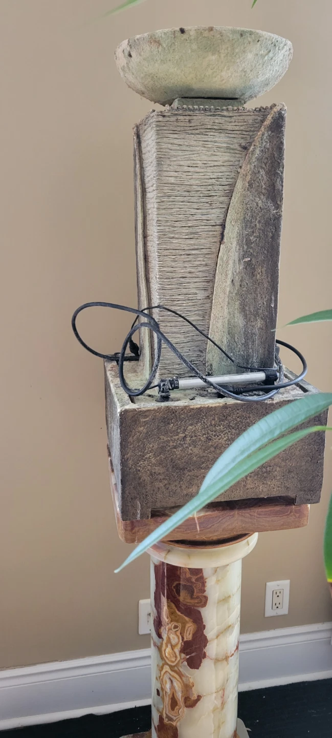 Indoor water fountain