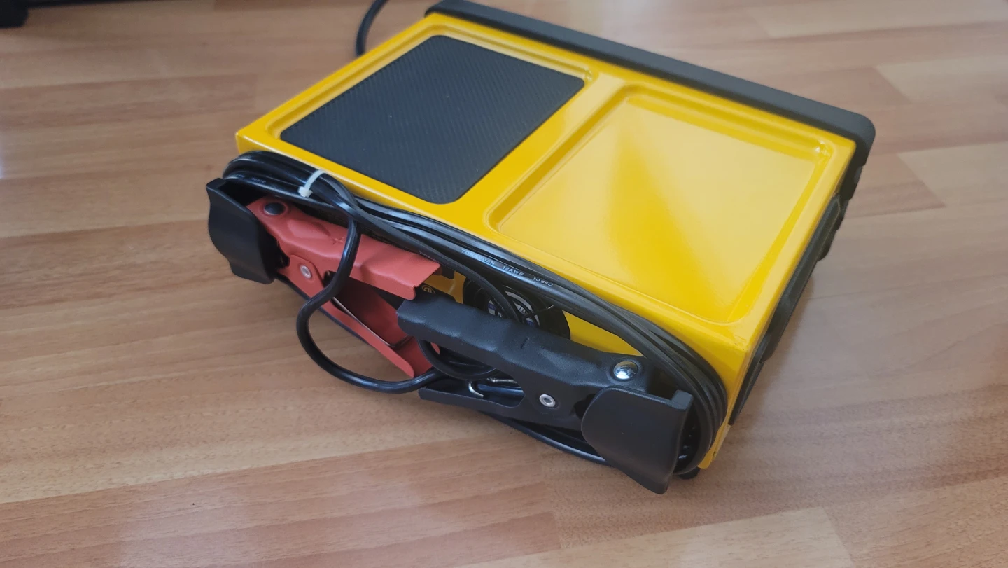 DeWalt 30A Battery Charger and 80A Engine Start - photo 3