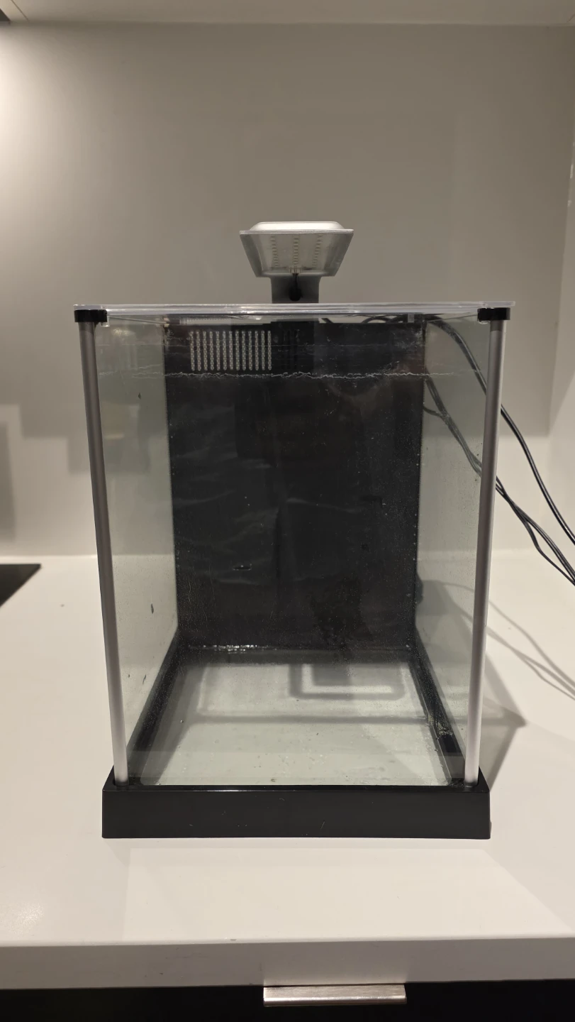 5 Gallon Fluval Betta tank - photo 3