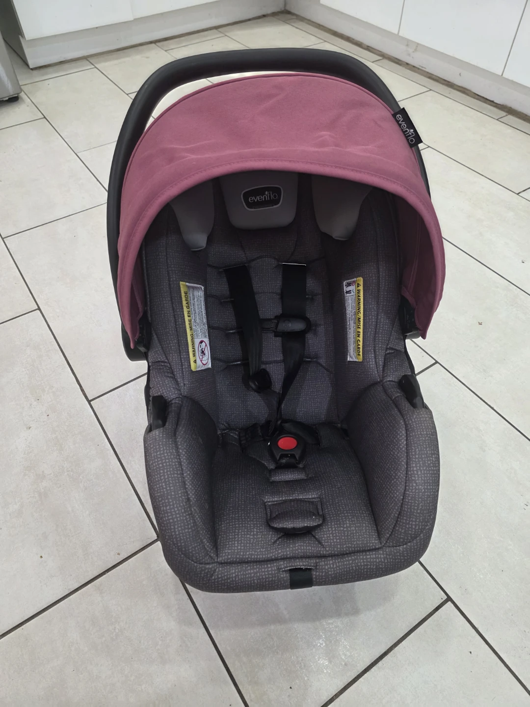 Evenflo Infant Car Seat with Base - photo 4