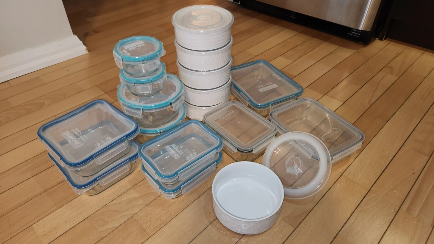 Snapware and Snaptite Food Storage Container Set