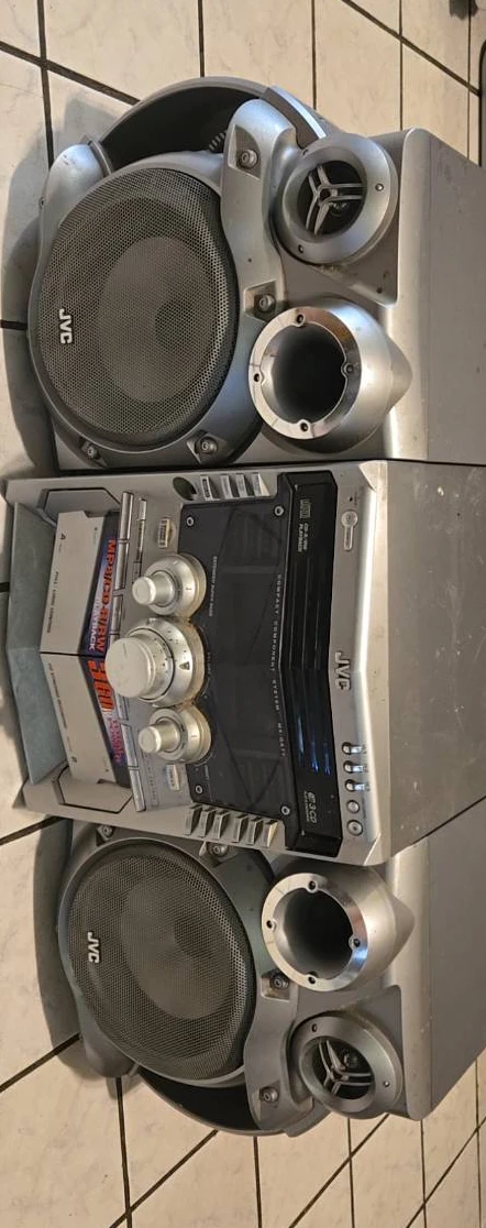 JVC Compact Component System MX-G70 (Speakers and Radio)