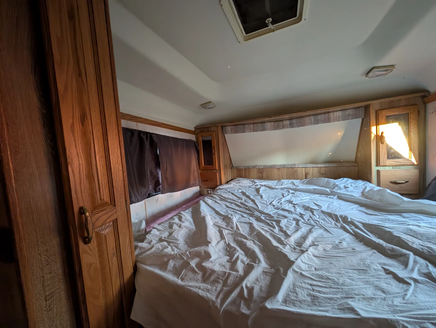 2005 Kodiak 5th wheel camping trailer