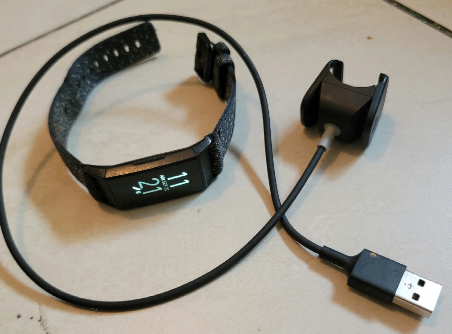 Fitbit Charge 4 Special Edition - photo 3