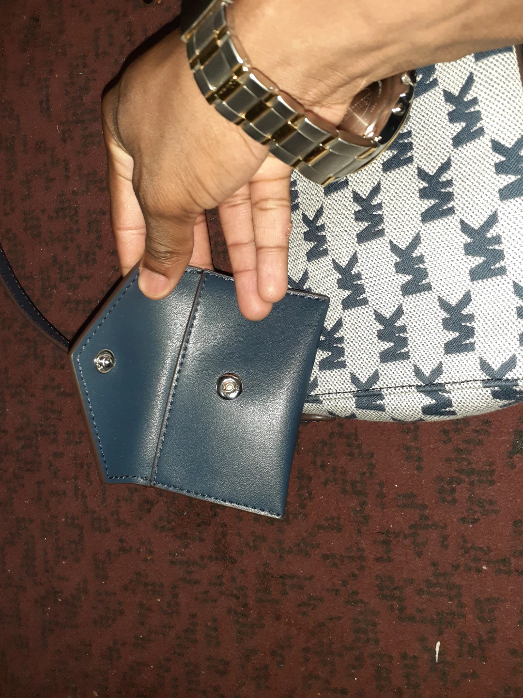 Michael Kors Shoulder Bag with Matching Cardholder - photo 5