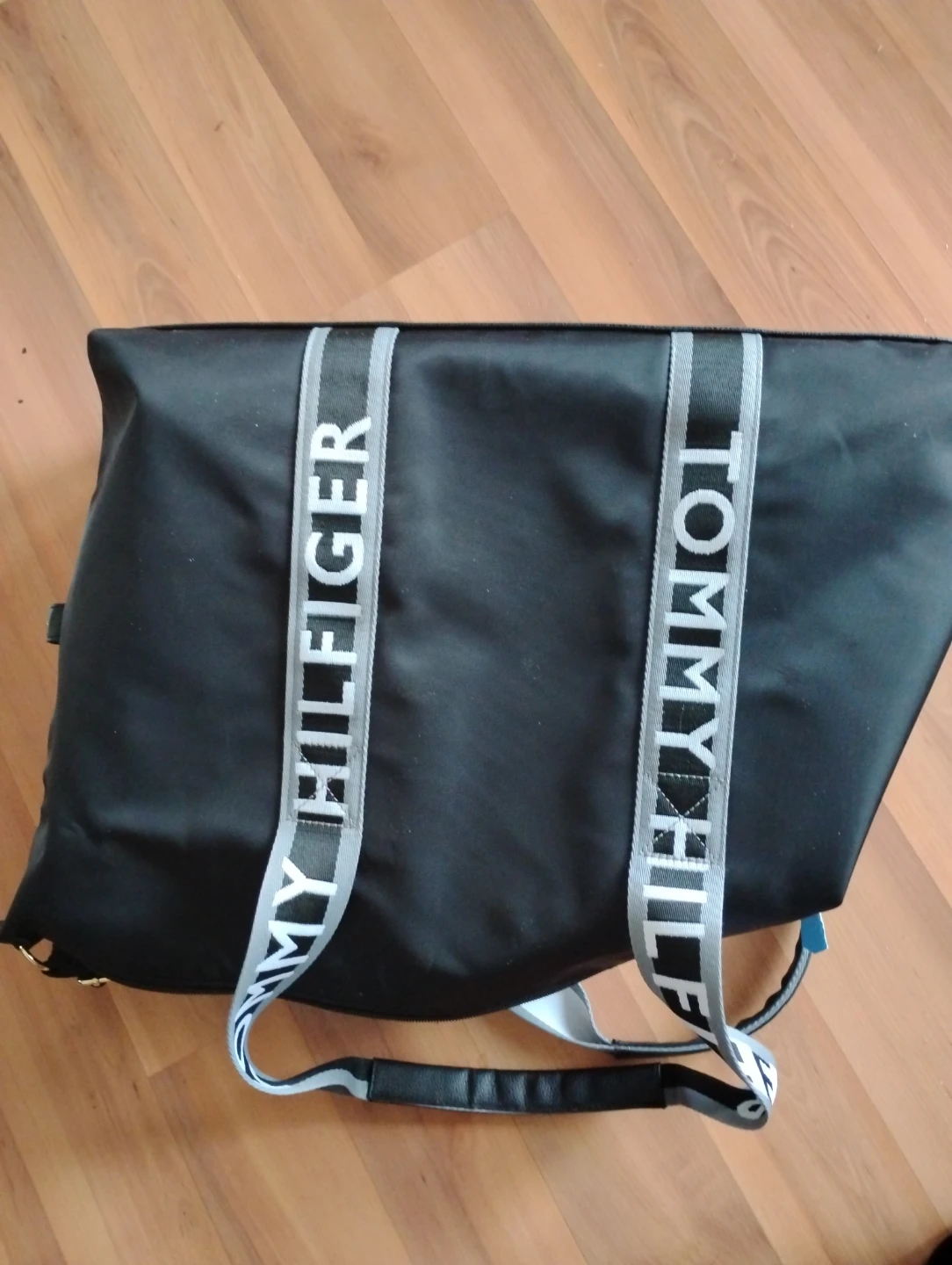 Tommy Hilfiger Black Duffle Bag - photo 4