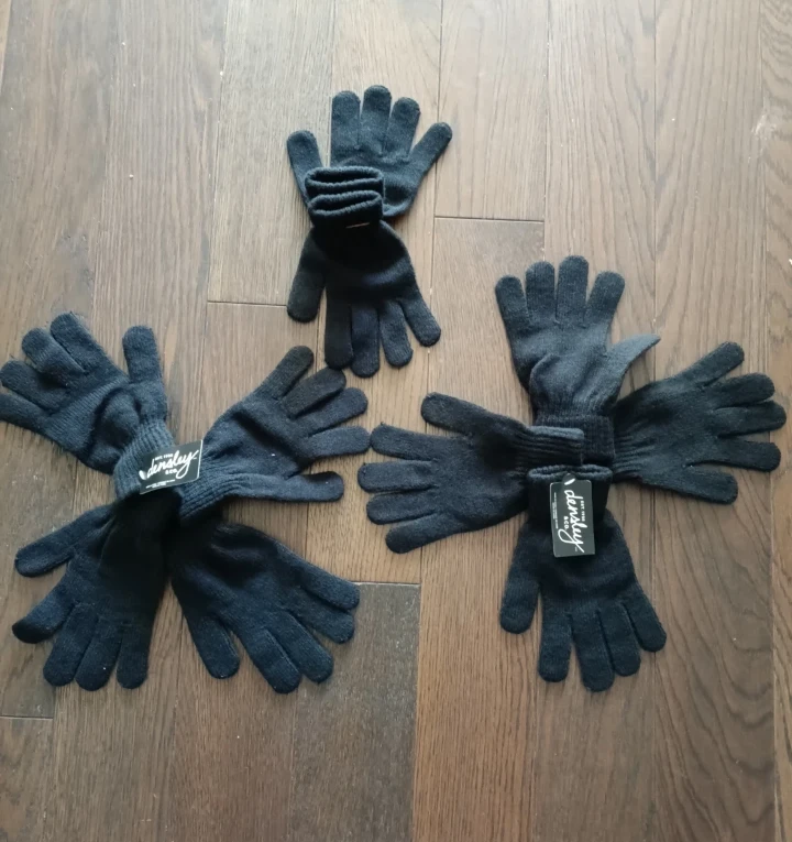 Densley & Co. Black Knit Gloves
