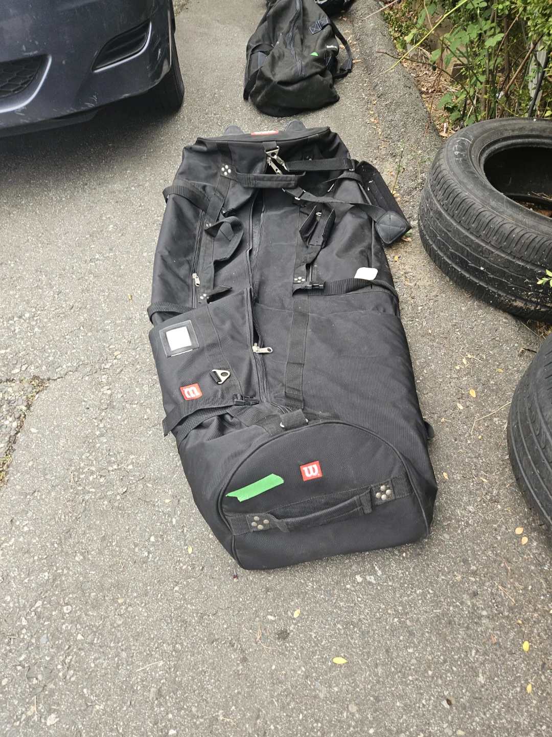 Wilson black rolling gear bag - photo 4