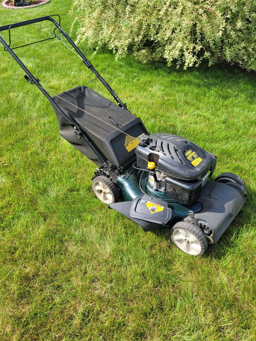 Yardworks 21 inch Self-Propelled Gas Mower - photo 3
