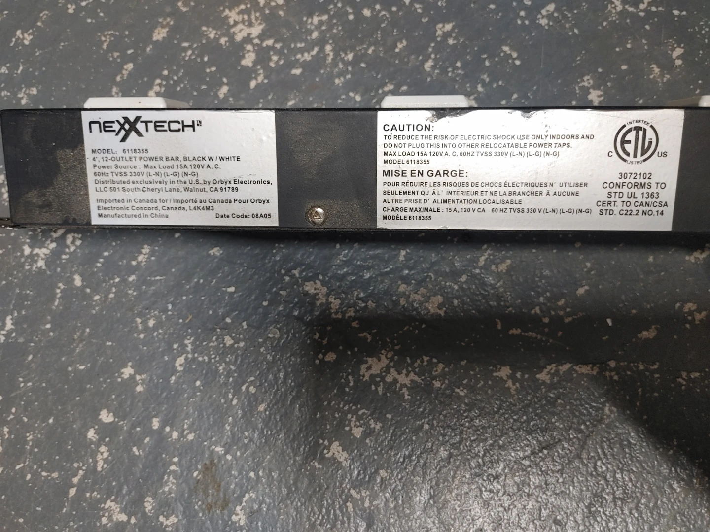 Nexxtech 12-Outlet Power Bar - photo 2