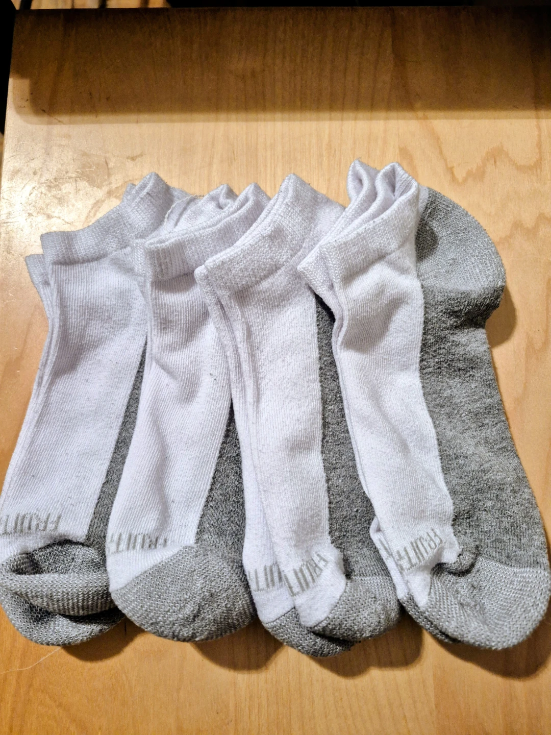 4 Pairs Fruit of the Loom LG  Ankle Socks