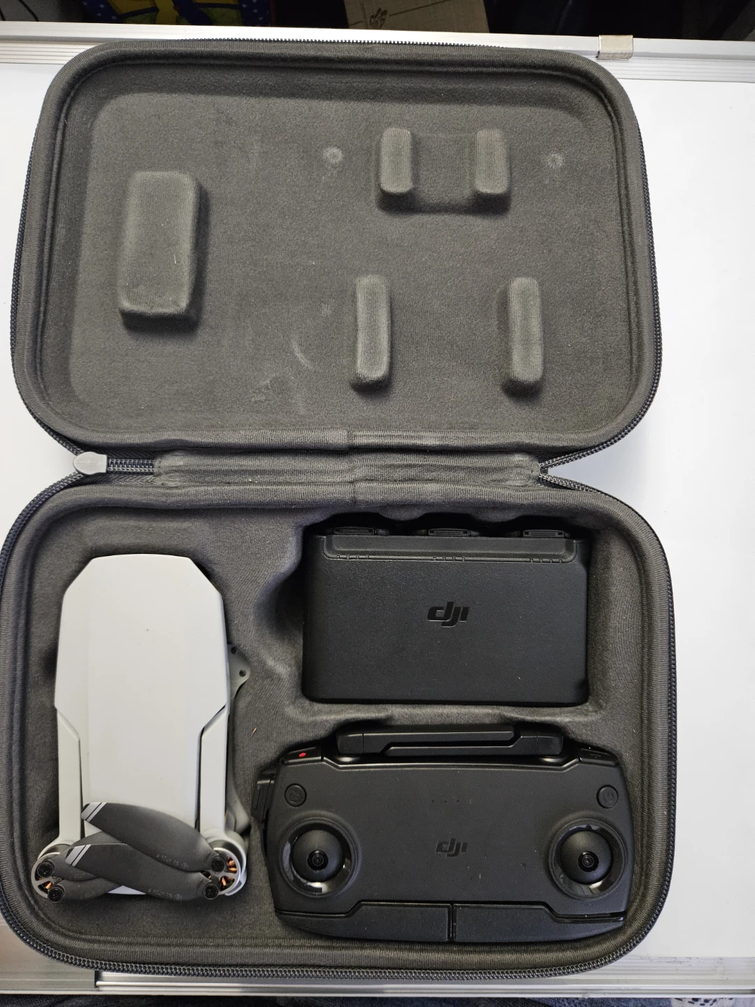 DJI Mavic Drone with Carrying Case - photo 5