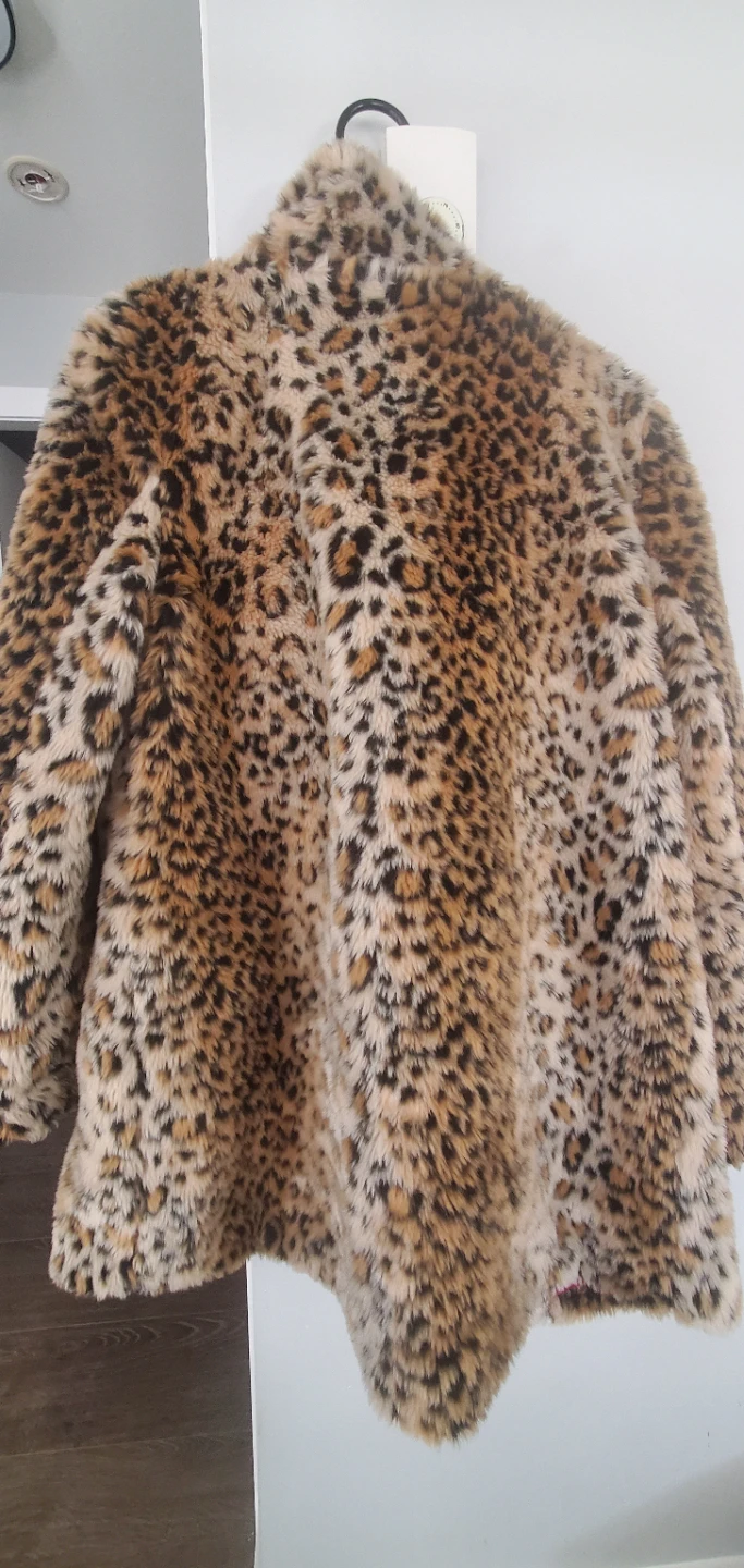 White Crow Faux Fur Leopard Print Coat - photo 3