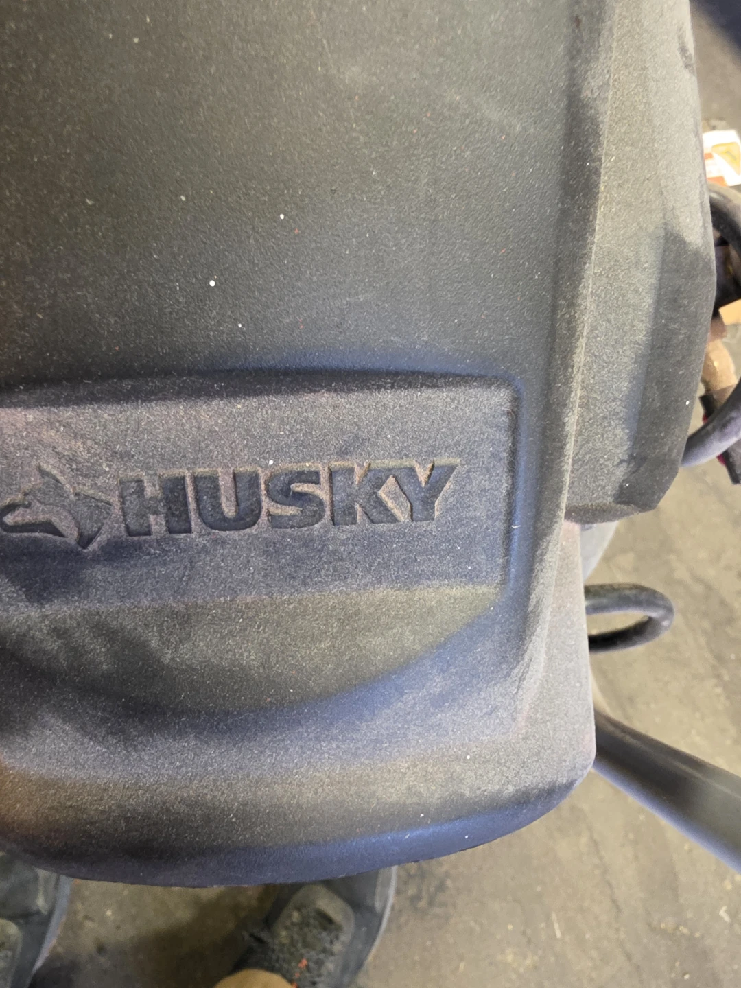 Husky 10 Gallon Air Compressor - photo 5