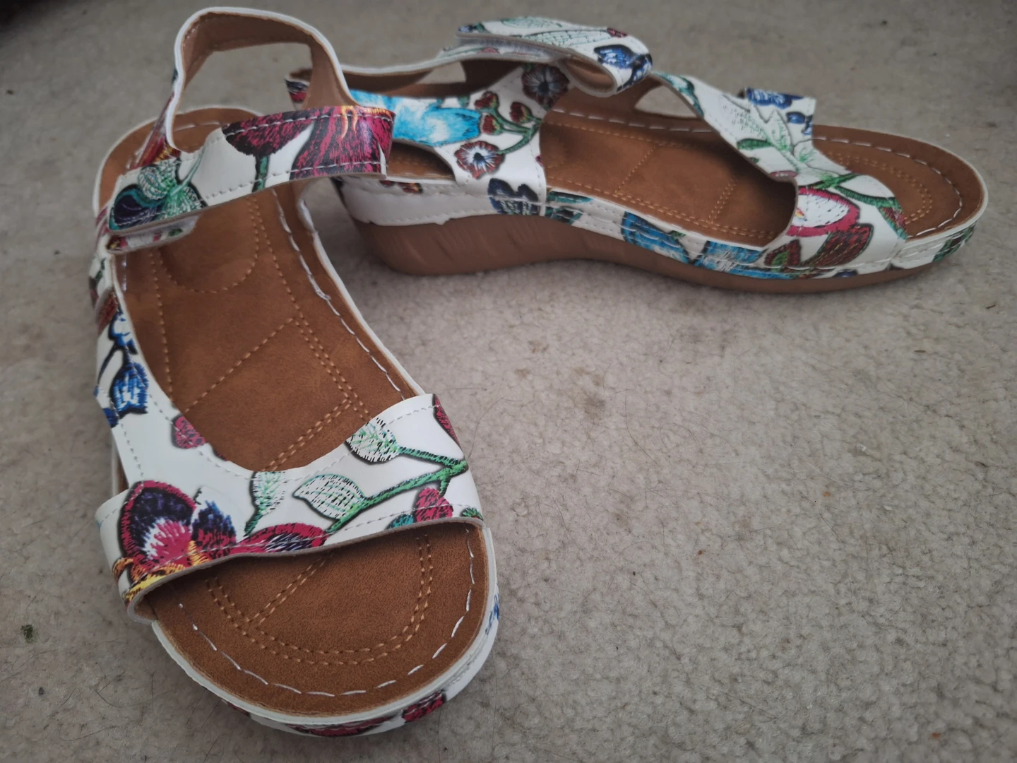 NEW Floral and Navy CNSN Women's Sandals (5.5-6.5) - photo 4