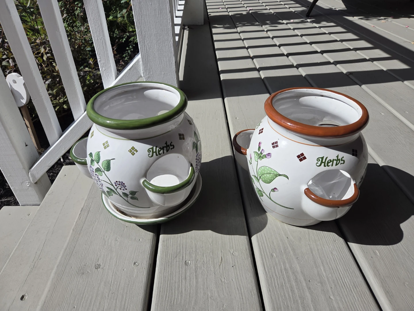 Porcelain flower pot