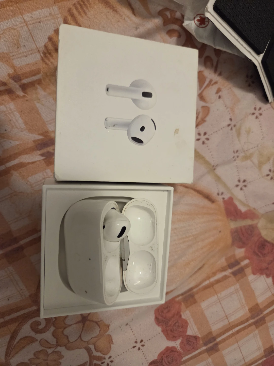 Apple AirPods 4 - photo 4