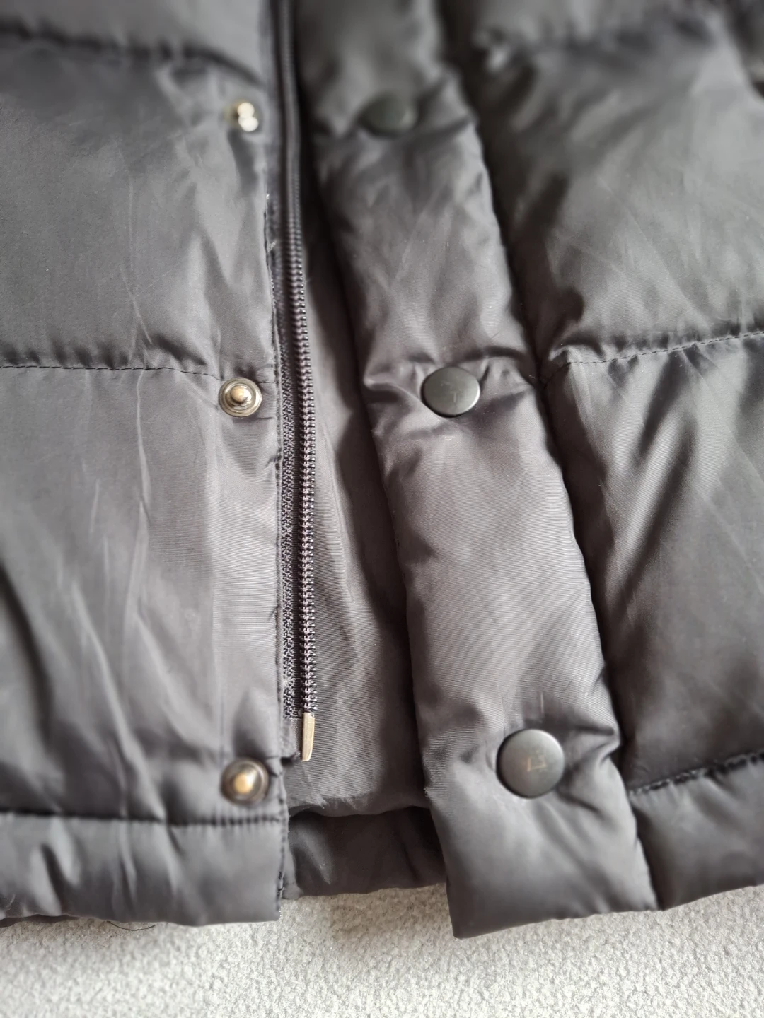 Black Quilted Puffer Vest - photo 4