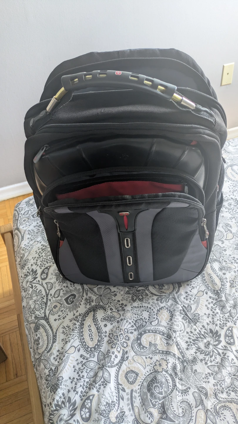 Swiss Gear Laptop Backpack - photo 2