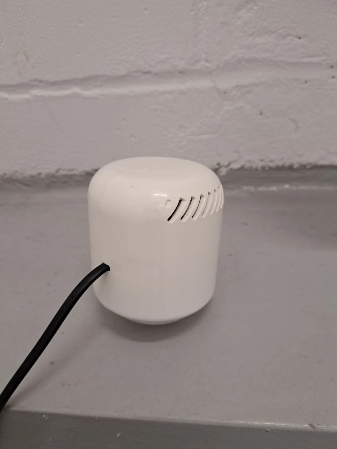 Small white desktop fan - photo 2