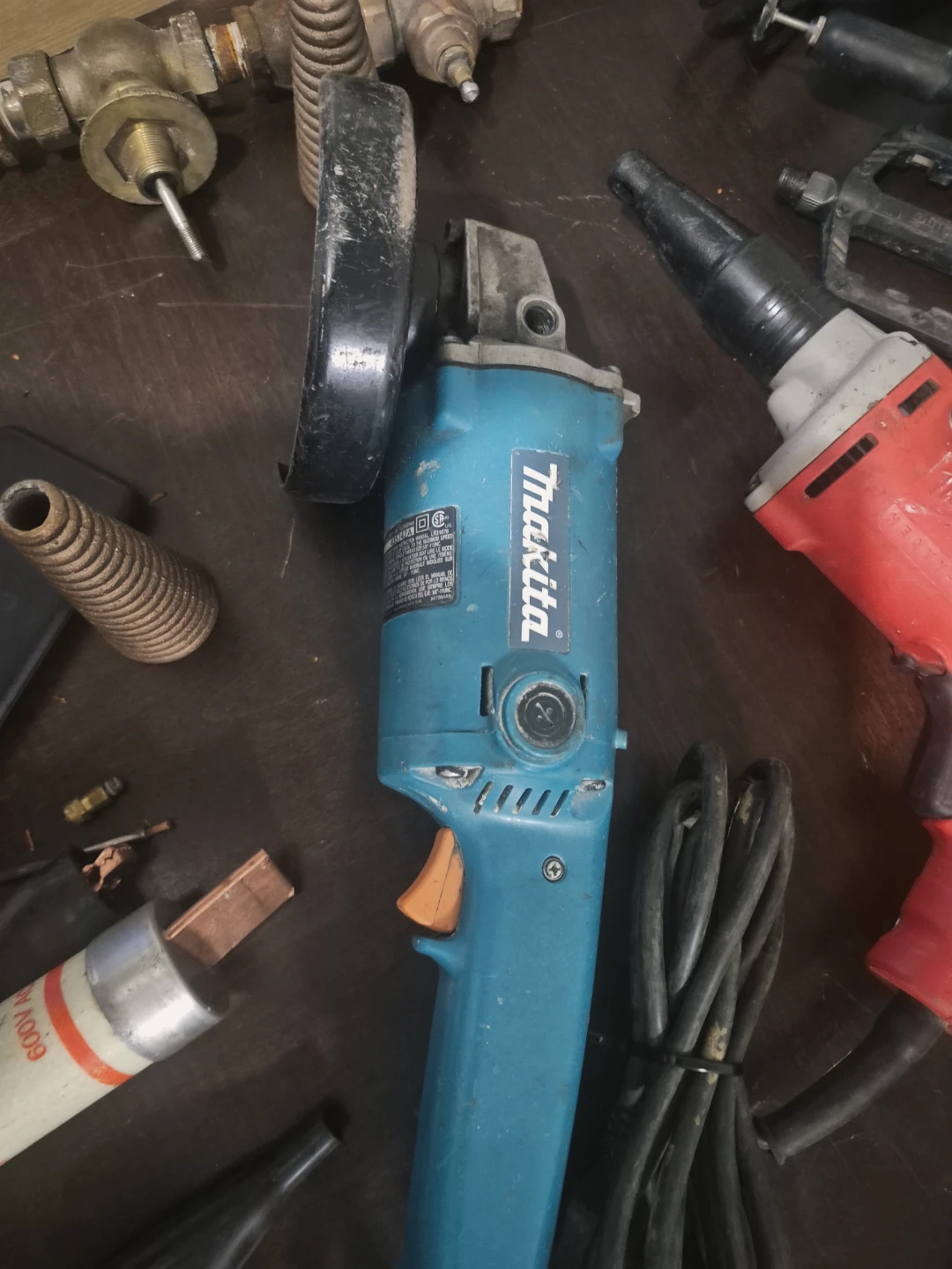 Makita Angle Grinder 9557NB