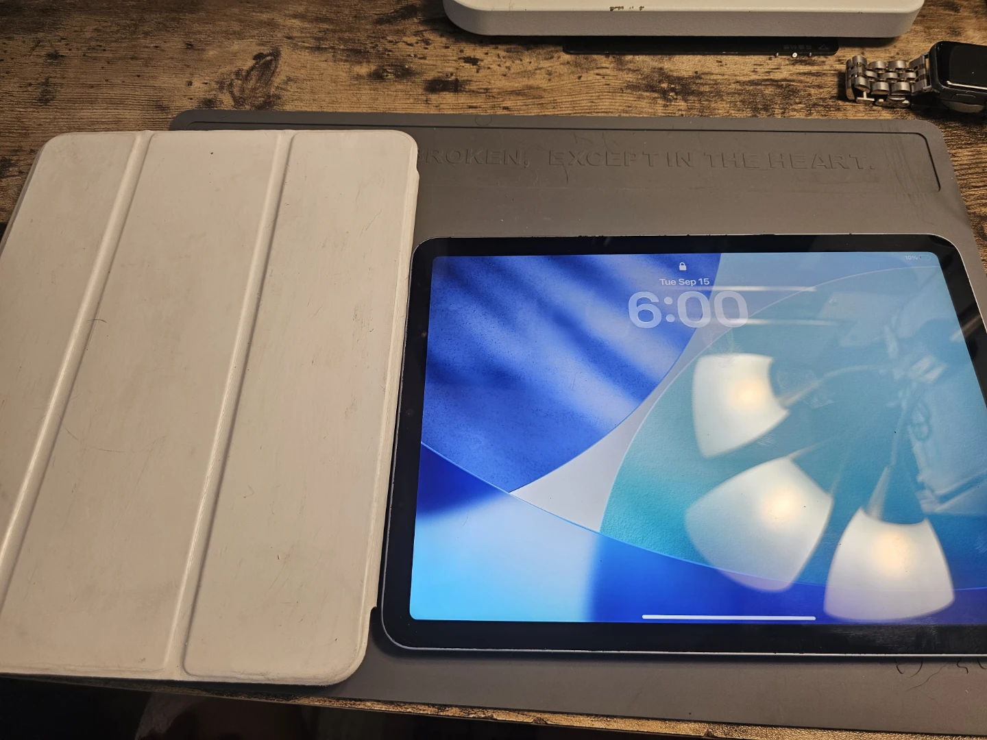 Apple iPad Air 4th Gen and Apple Watch Series 3 Set - photo 3