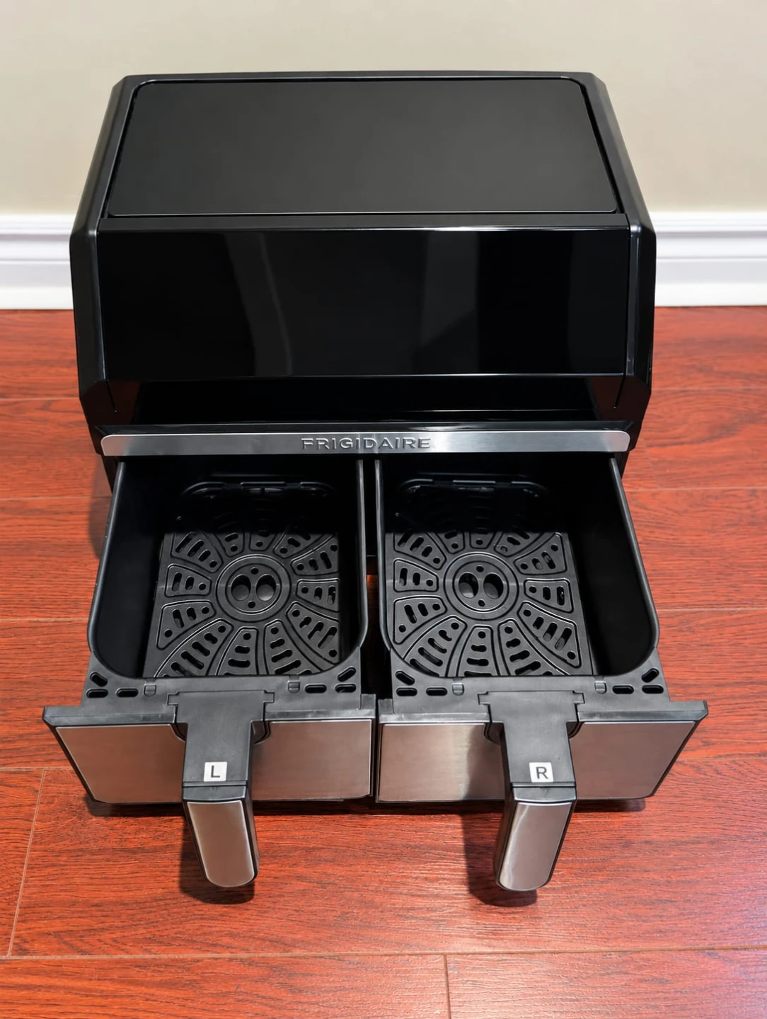 Frigidaire Dual Basket Air Fryer-- Like New - photo 2