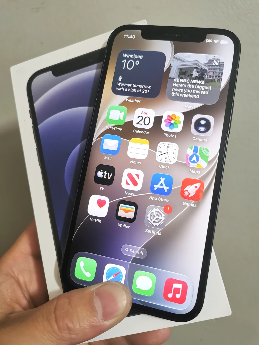 iPhone 12 64G Black (In mint condition)