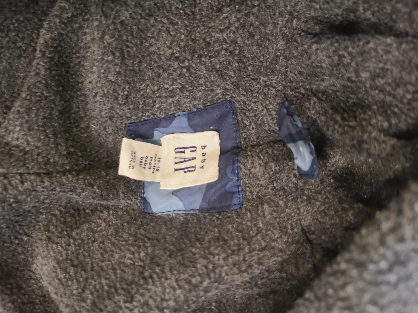 Baby Gap bear camo snowsuit, 12-18 months - photo 2