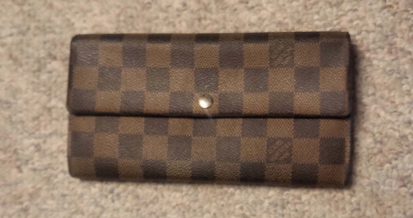 🏈 Louis Vuitton Damier Ebene Long Wallet - photo 2