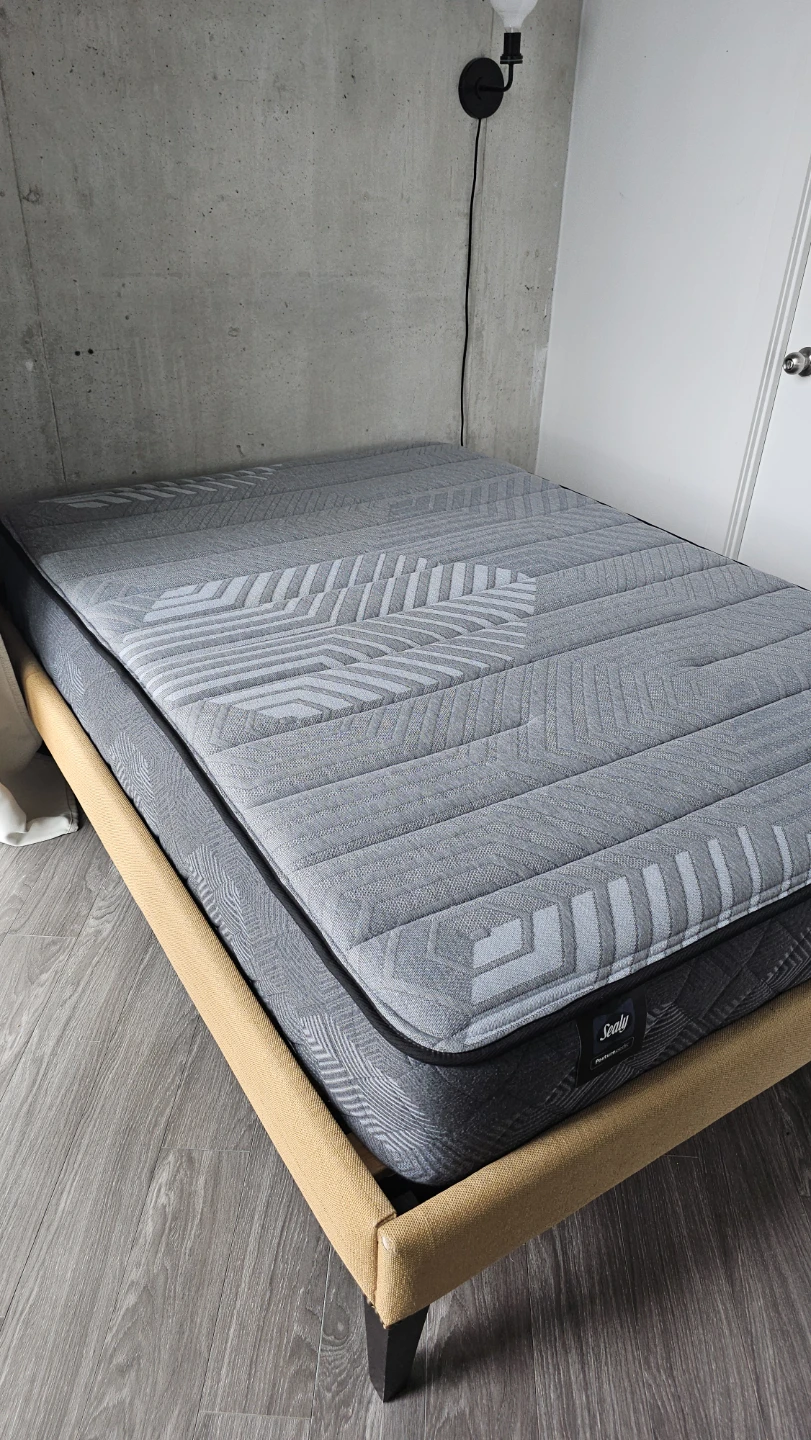 Sealy Posturepedic Mattress