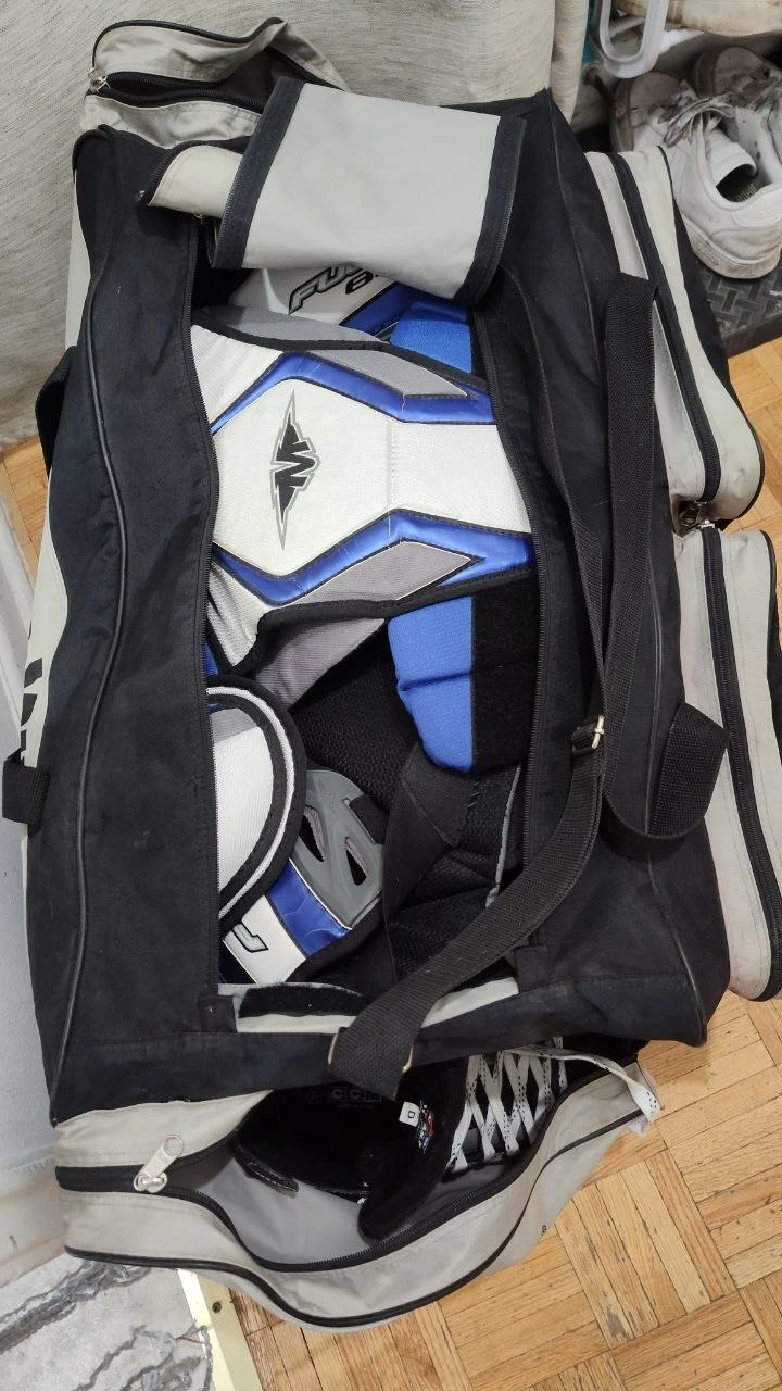 Sherwood 7000 Wheeled Hockey Equipment Bag - 35" x 20" x 16" - photo 5