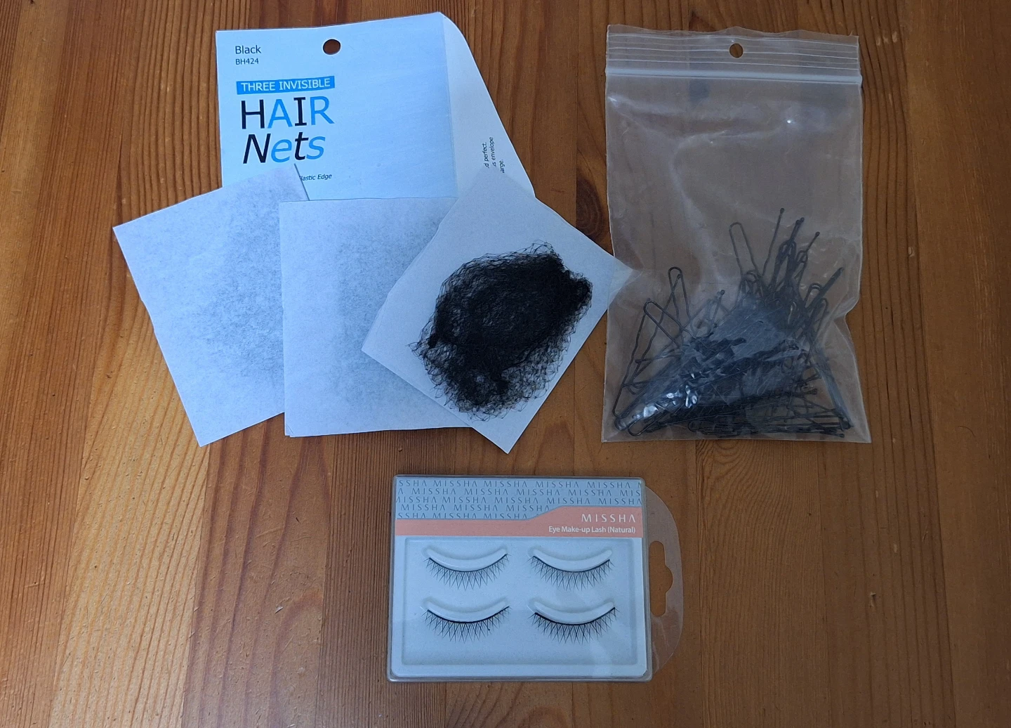 Hair Accessory Set with Missha Lashes