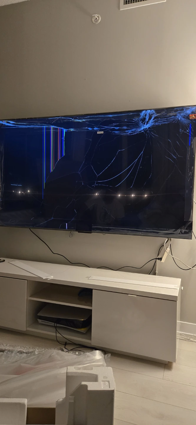 Broken TCL 75-Inch QM64L QLED 4K Smart TV - photo 3