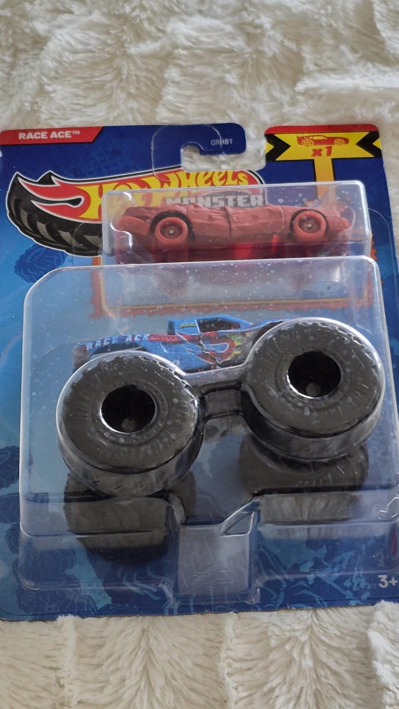Hot Wheels Monster Trucks Race Ace