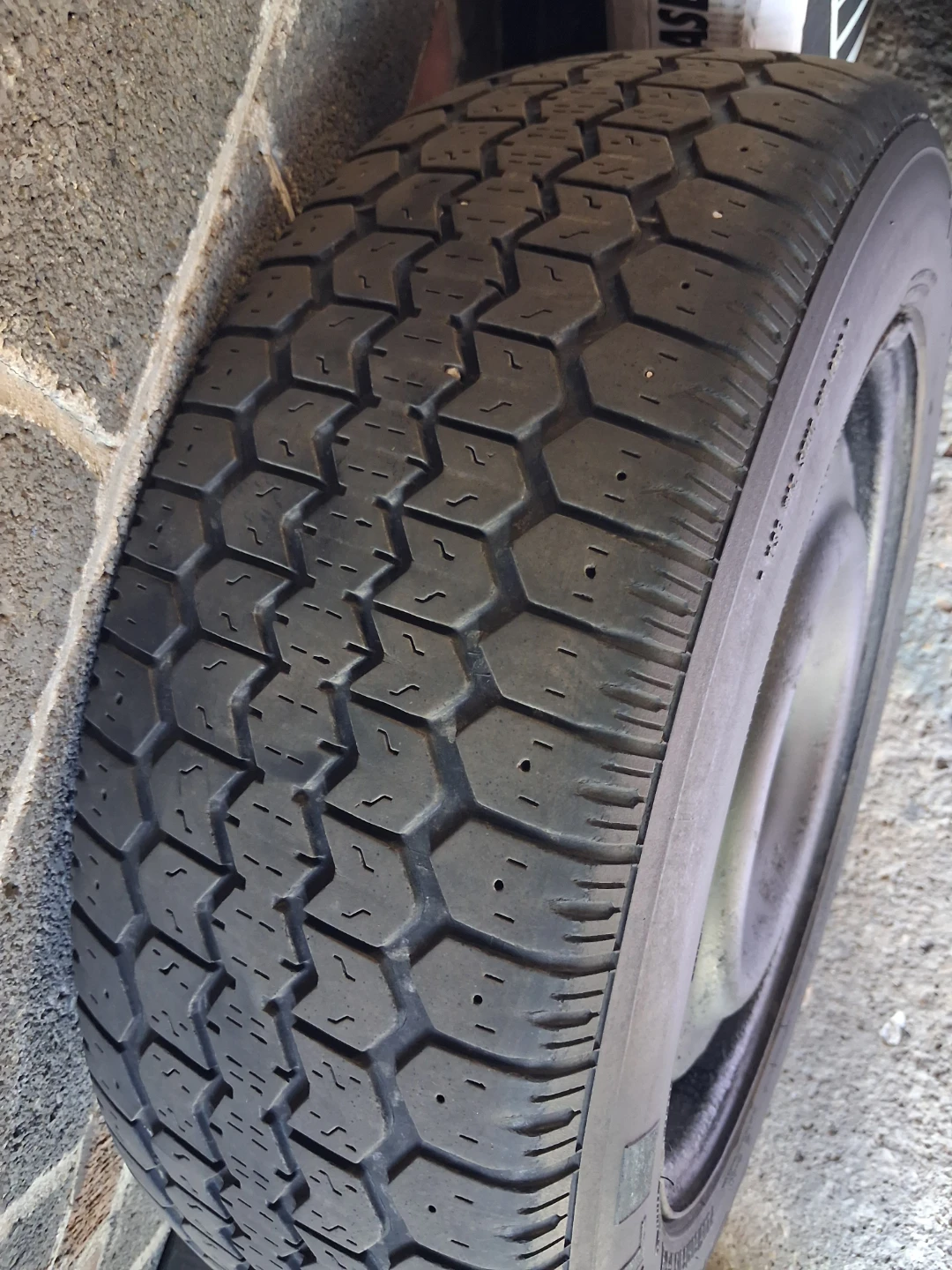 205/60/16, 5 x 100. Winter Tires with Rims - photo 4