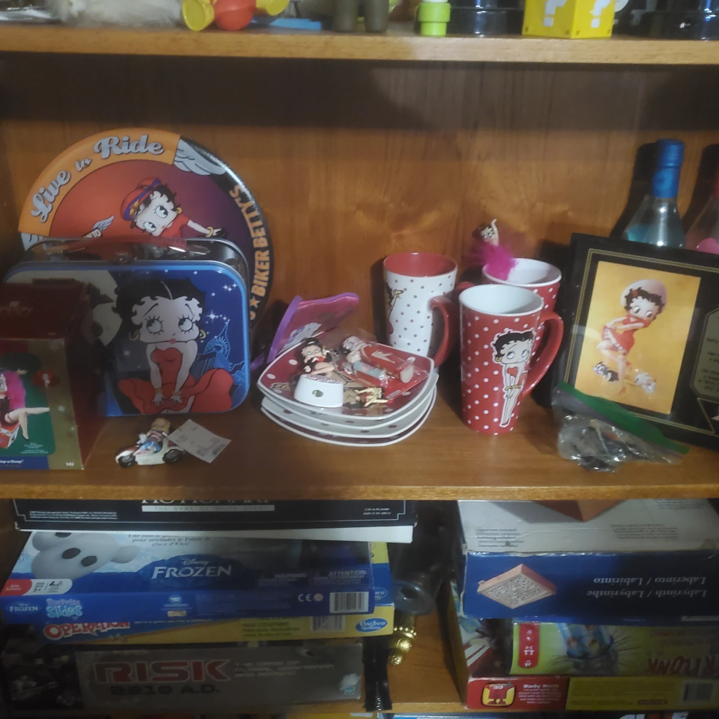 Betty Boop Mugs, Plates, & other collectables