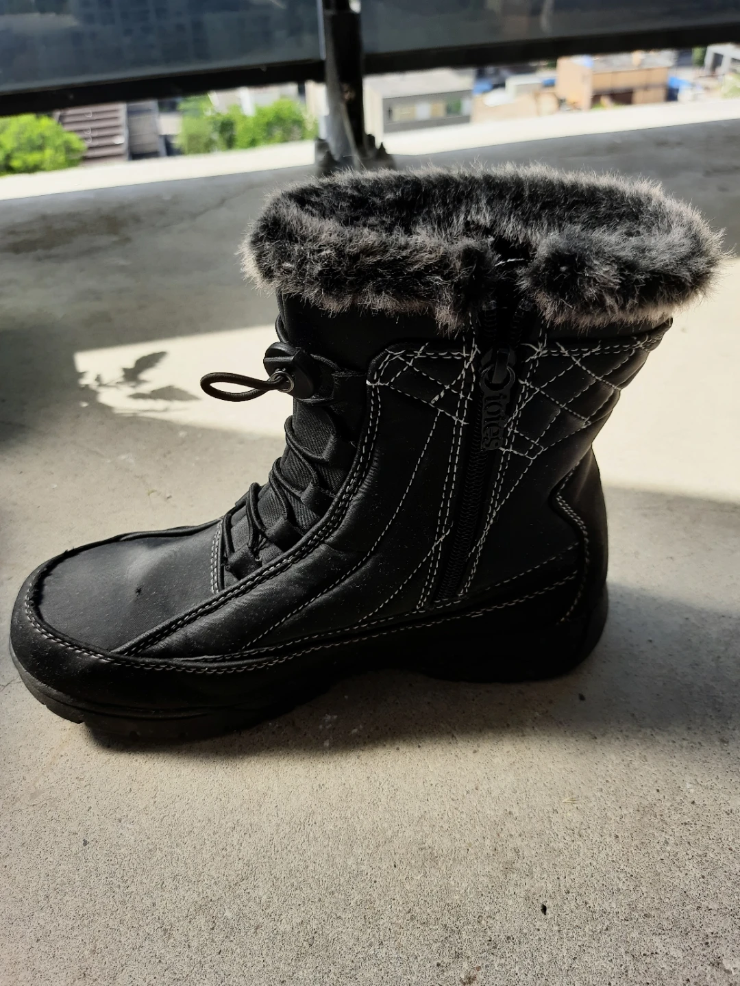 Totes winter boots Size 5 - photo 2